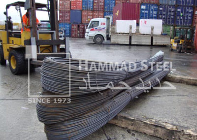 Small-Crane-Carring-Deformed-Steel-Bar-Bundles